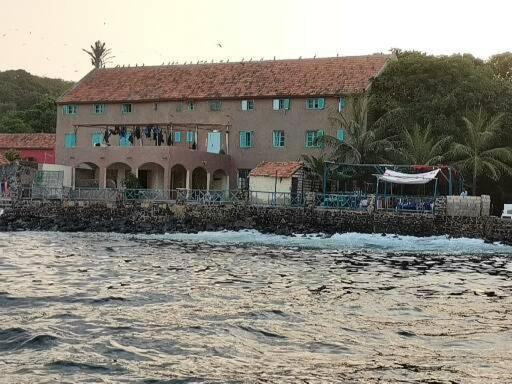 Auberge Mariama Ba Gorée エクステリア 写真