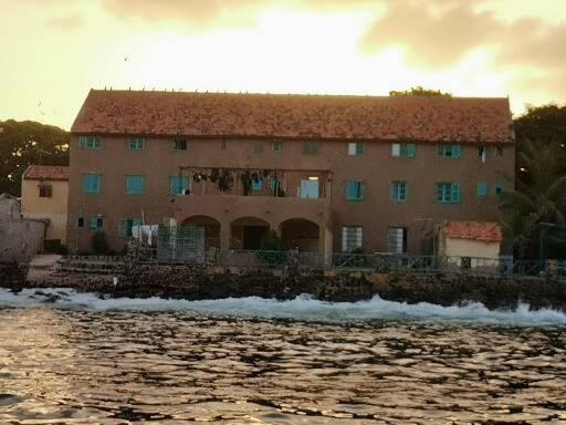 Auberge Mariama Ba Gorée エクステリア 写真