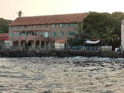 Auberge Mariama Ba Gorée エクステリア 写真