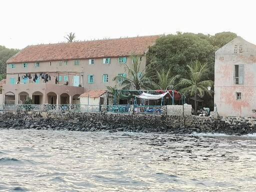 Auberge Mariama Ba Gorée エクステリア 写真